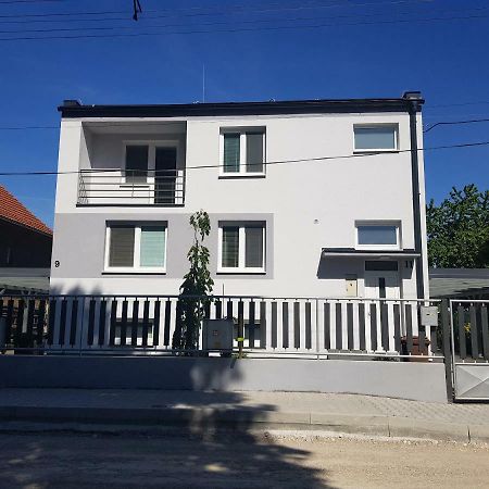 Vip Apartmany Zabnik Прьевидза Экстерьер фото