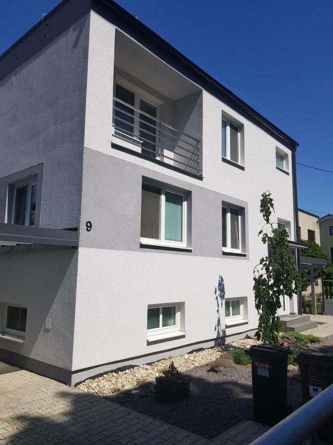 Vip Apartmany Zabnik Прьевидза Экстерьер фото