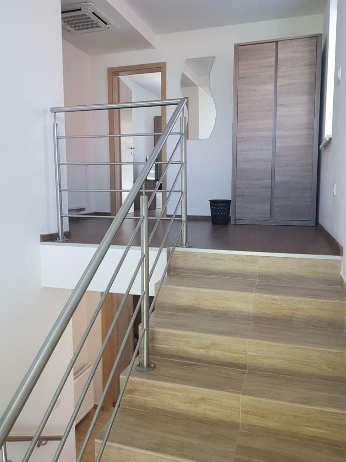 Vip Apartmany Zabnik Прьевидза Экстерьер фото
