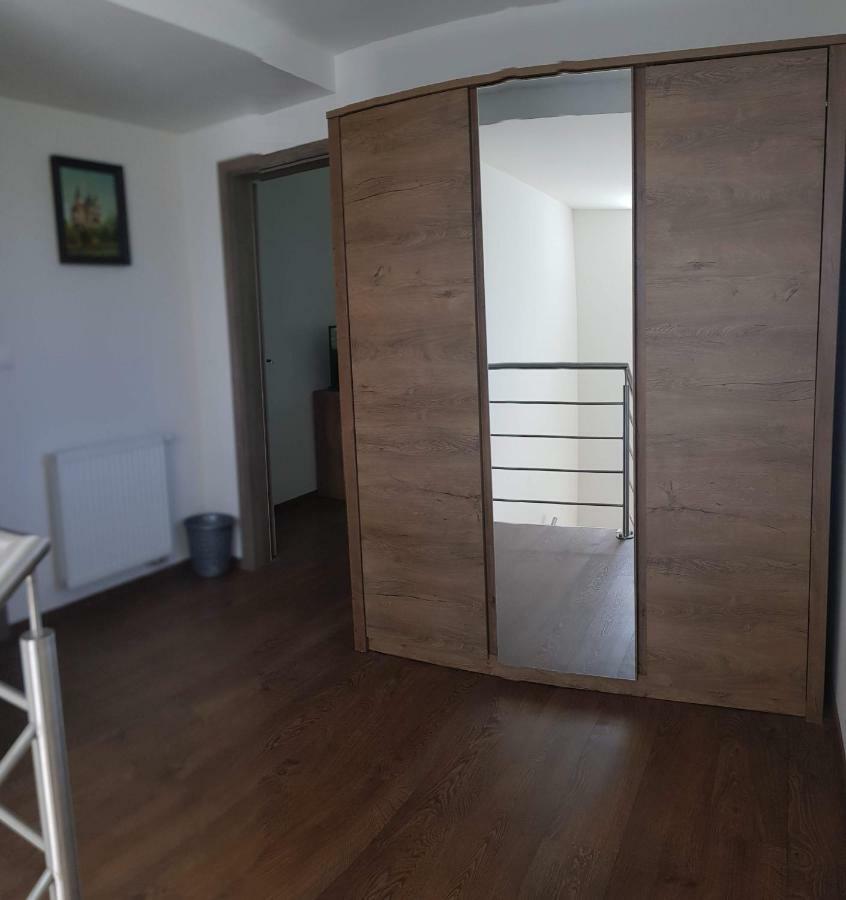 Vip Apartmany Zabnik Прьевидза Экстерьер фото