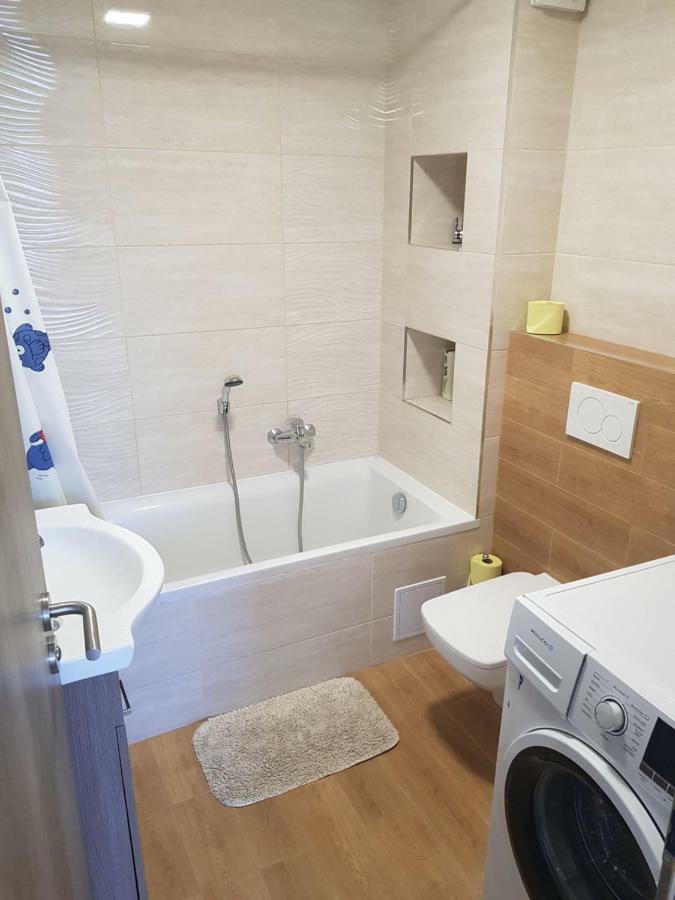 Vip Apartmany Zabnik Прьевидза Экстерьер фото