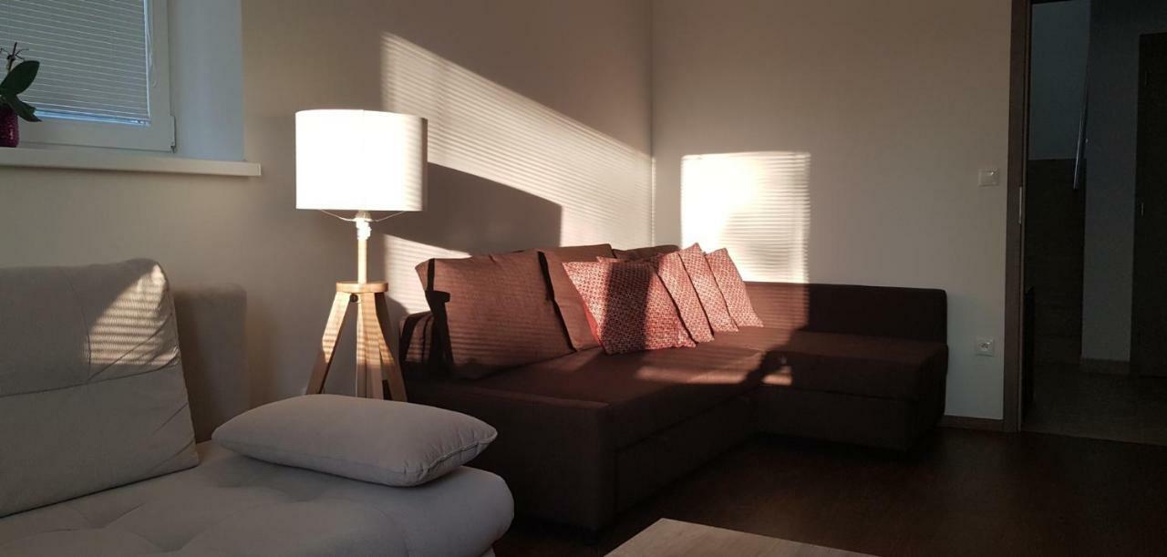 Vip Apartmany Zabnik Прьевидза Экстерьер фото